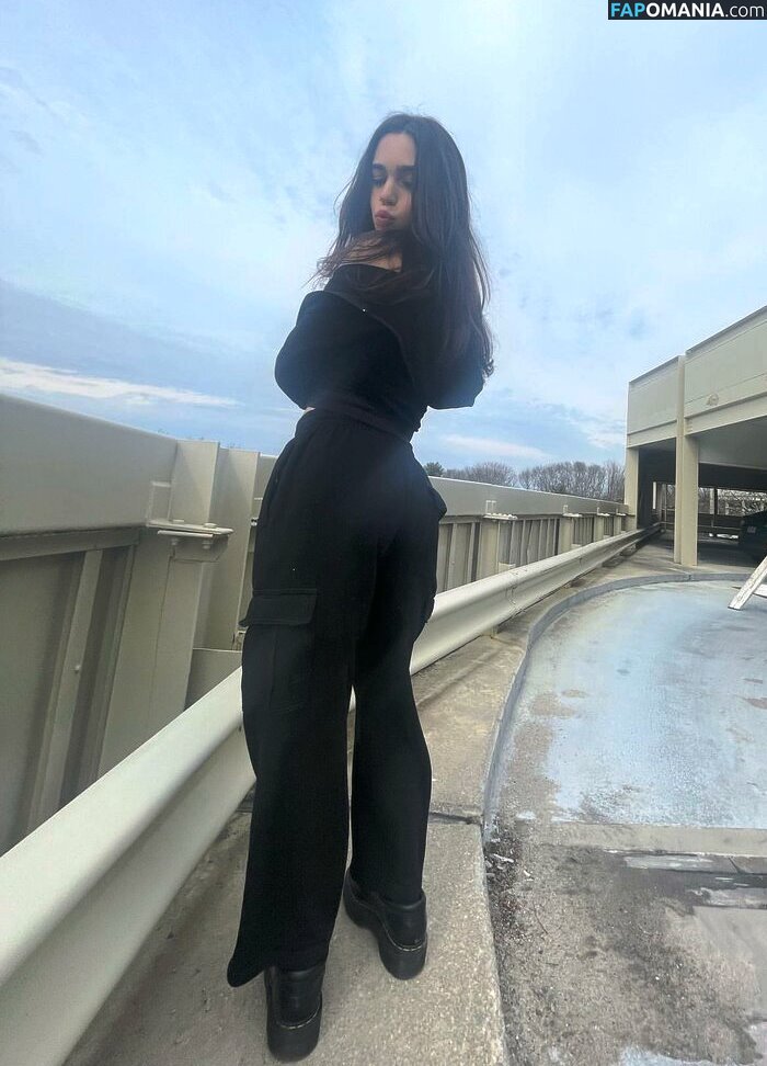 goddesszaria / goddesszariaa / https: / zarrrrrrrrrr3 Обнажённый OnlyFans  Утёкшее фото #1
