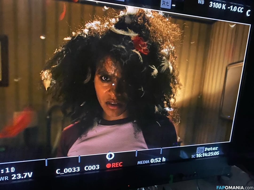 Zazie Beetz / zaziebeetz Обнажённый OnlyFans  Утёкшее фото #2