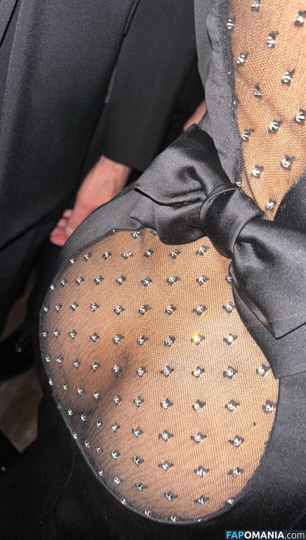 Zoe Kravitz Обнажённый OnlyFans  Утёкшее фото #1